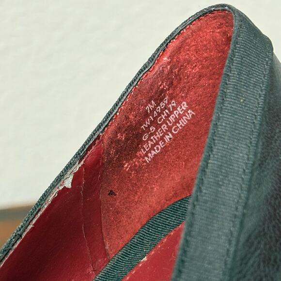 Tommy Hilfiger Wedge Heels Women Sz 7M Black Leather Upper Slip On 4” Pump Bow - Picture 7 of 8